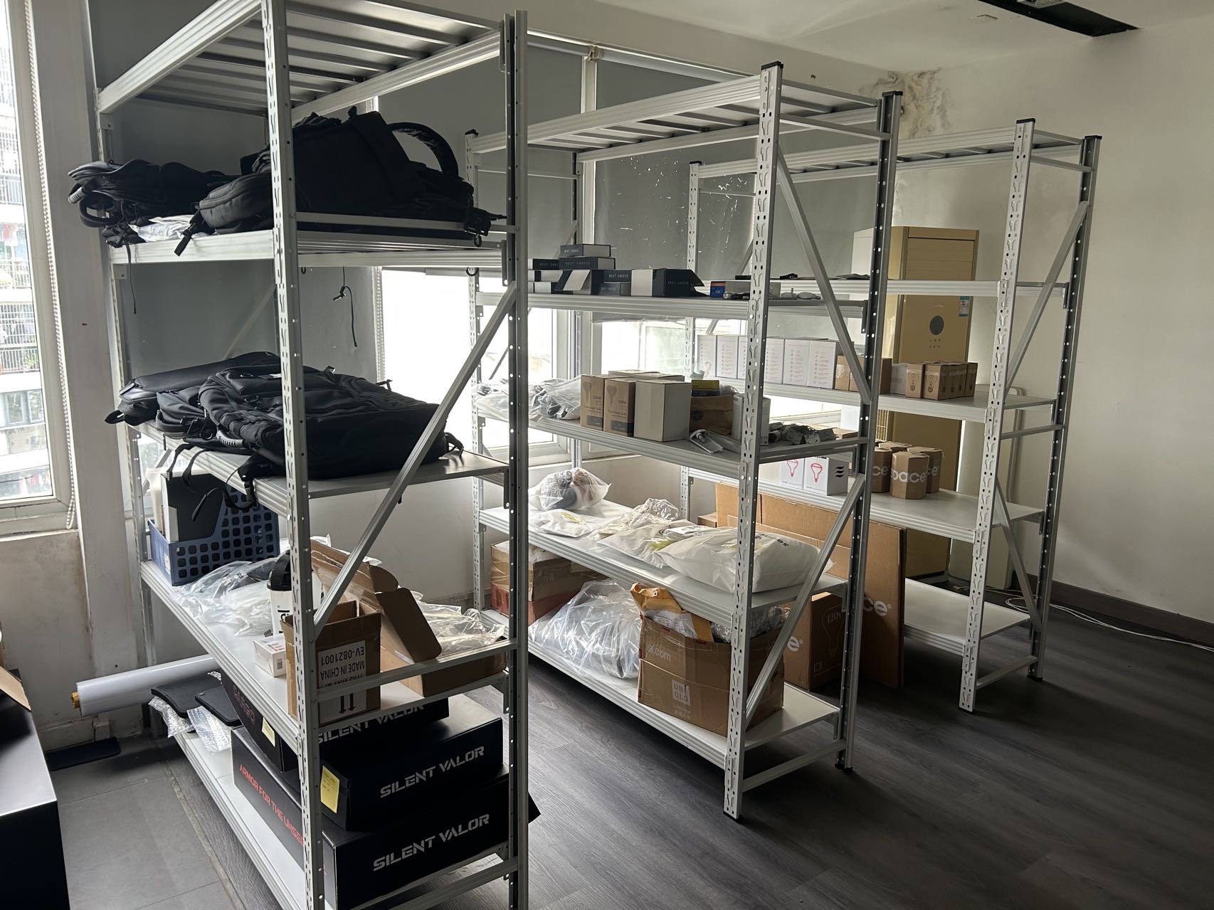 Dedicated customer shelves
